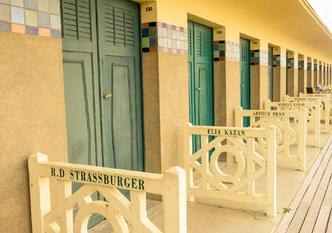 Hotel Chateau De Bernesq Zewnętrze zdjęcie