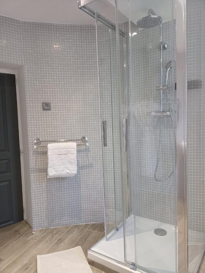 Hotel Chateau De Bernesq Zewnętrze zdjęcie